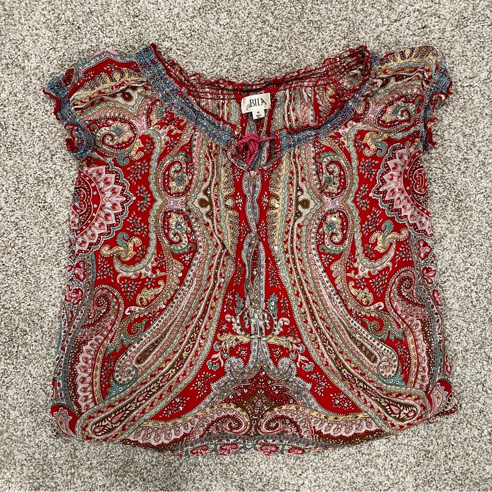 Paisley pattern short sleeve sequined shirt with elastics sleeves